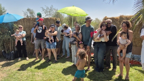 פעילות קהילתית בקדש ברנע.jpg